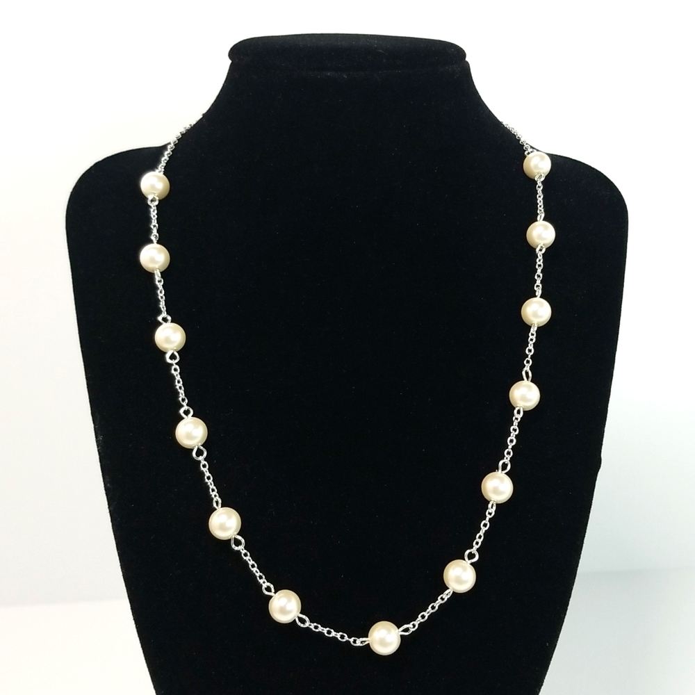Kohl's Occasion Siver Faux Pearl Women's Necklace Size 18 Inches